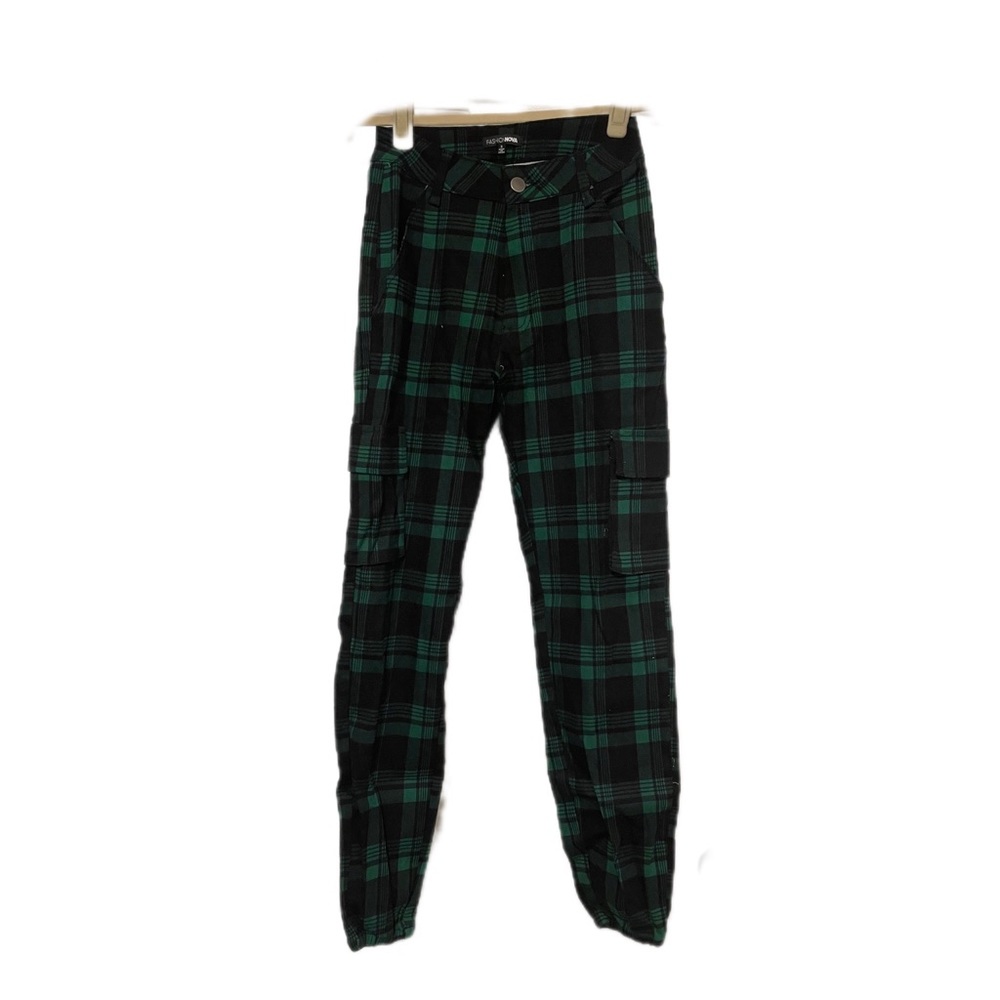 Fashion Nova Green Cargo Skinny Pants